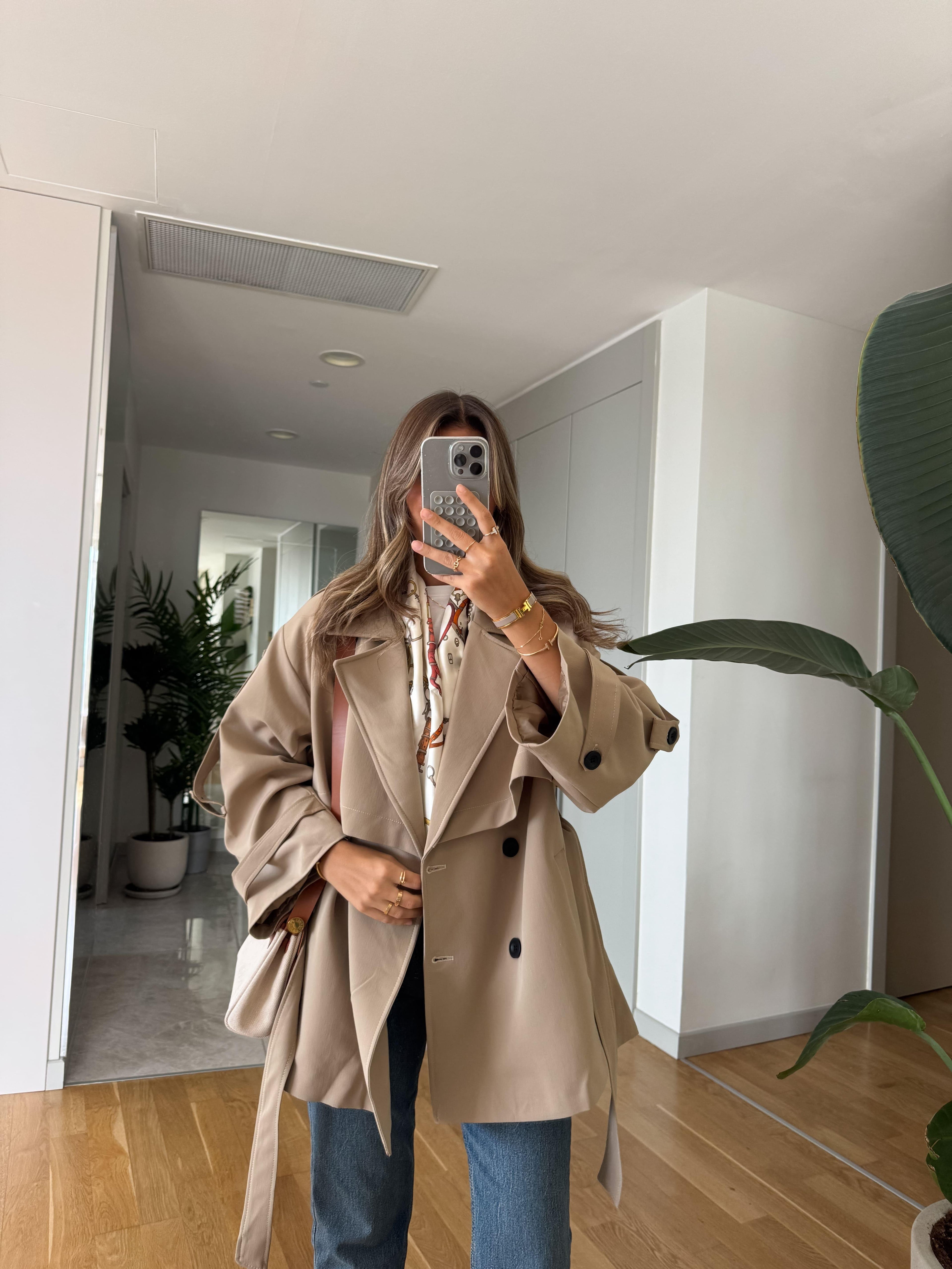 Gabardina corta camel