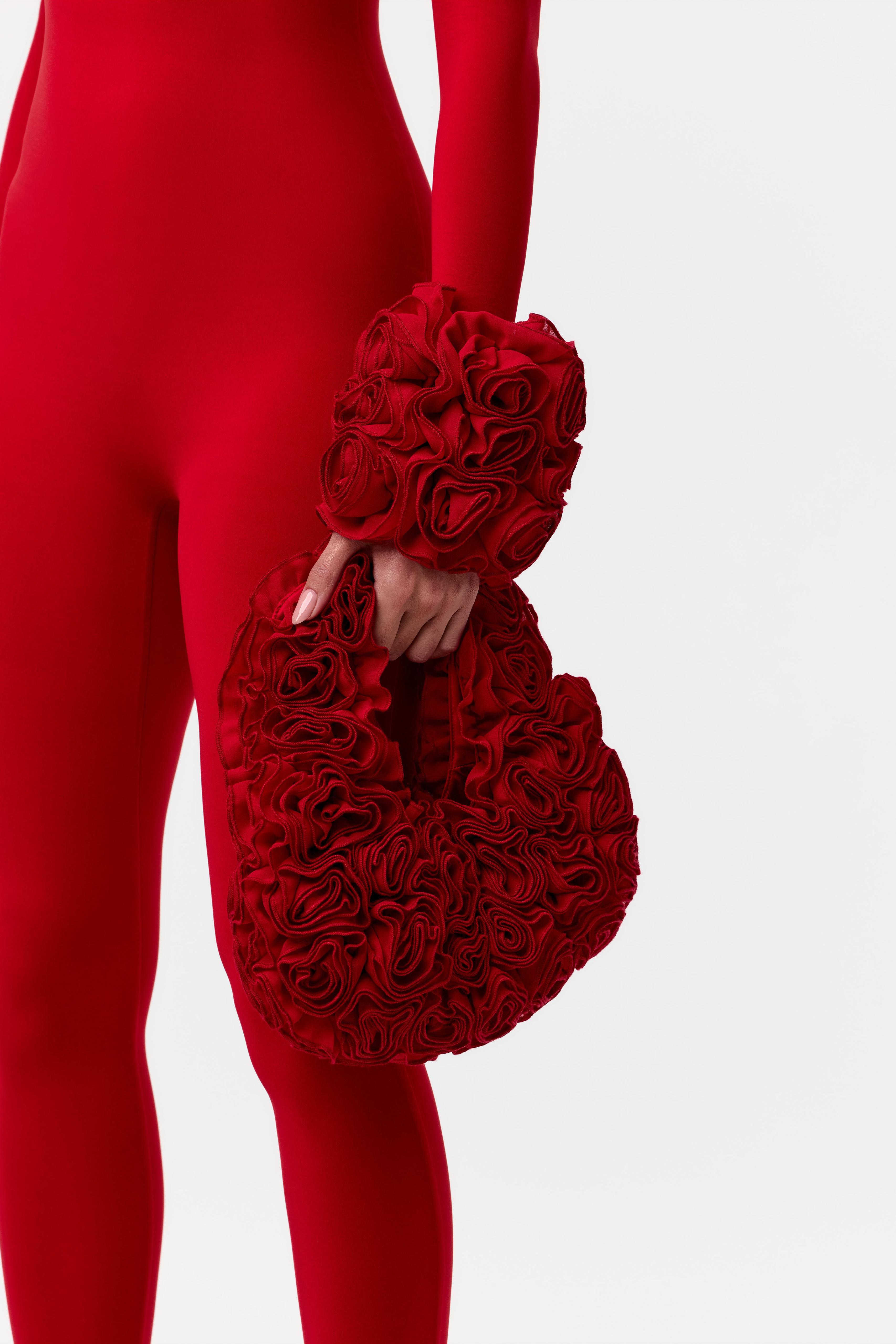 Decorative cuff with ruffles