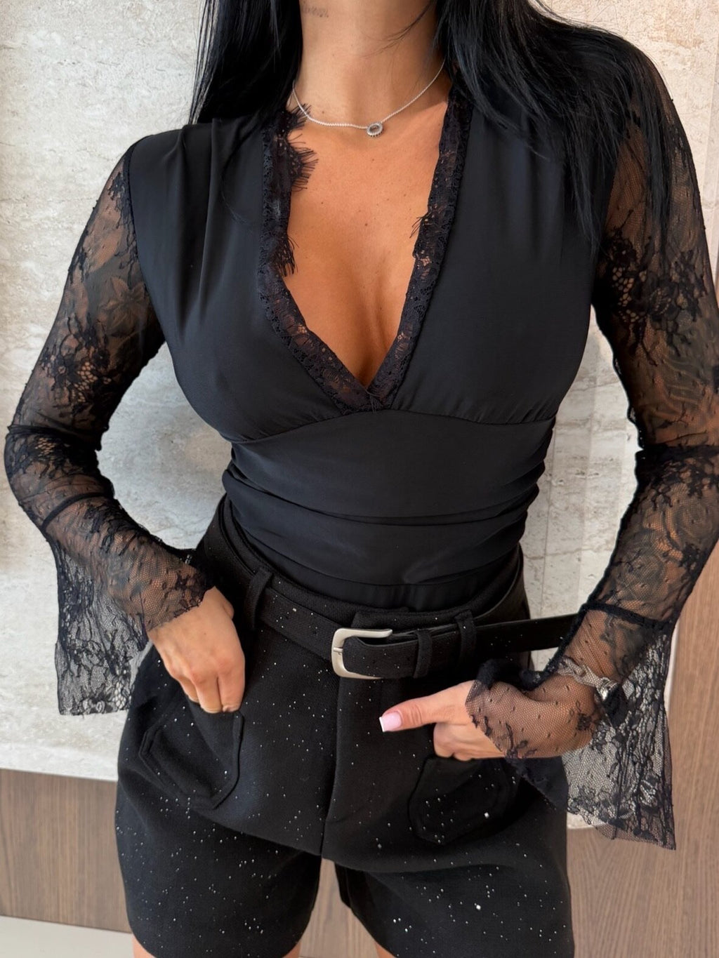 Body Giolano con encaje negro